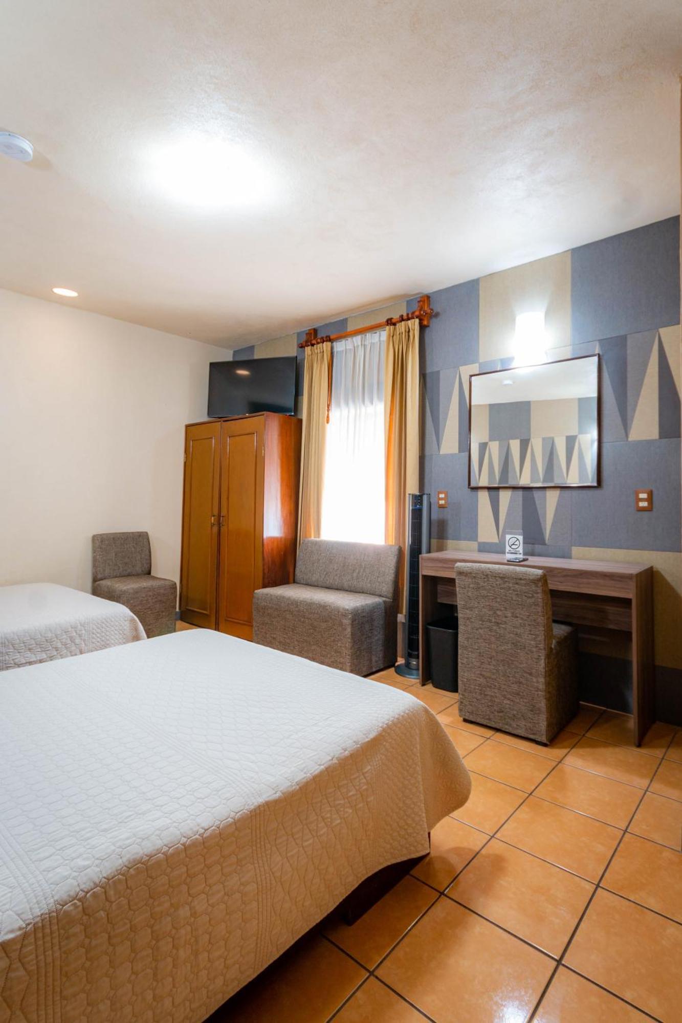 Hotel Estefania 모렐리아 외부 사진